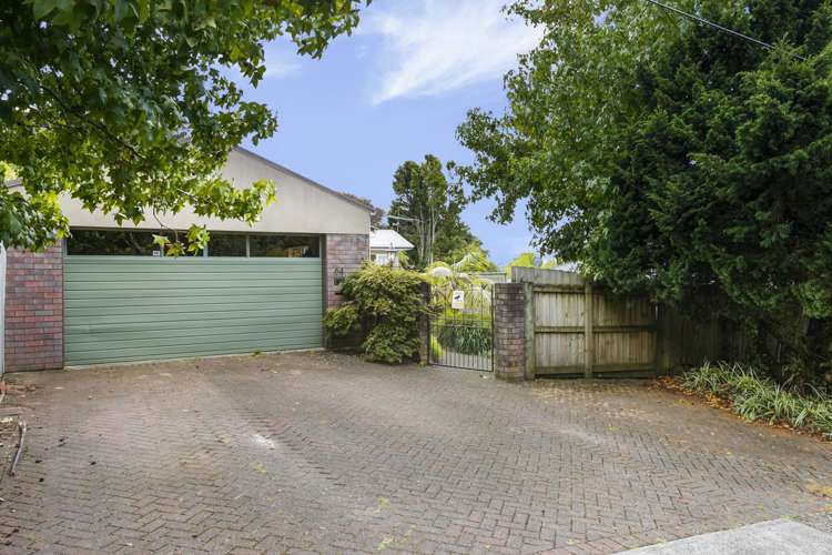 64 Woodfern Crescent Titirangi_15