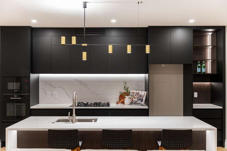 13 Fallowdown Street_3