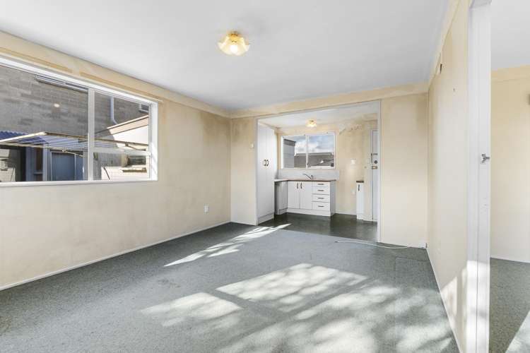 2/50 Paynters Avenue Strandon_9