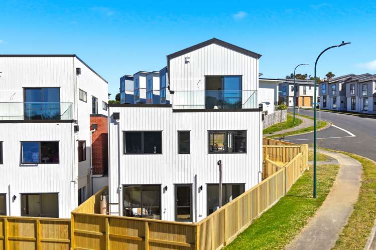 2 Waka Street Albany_27