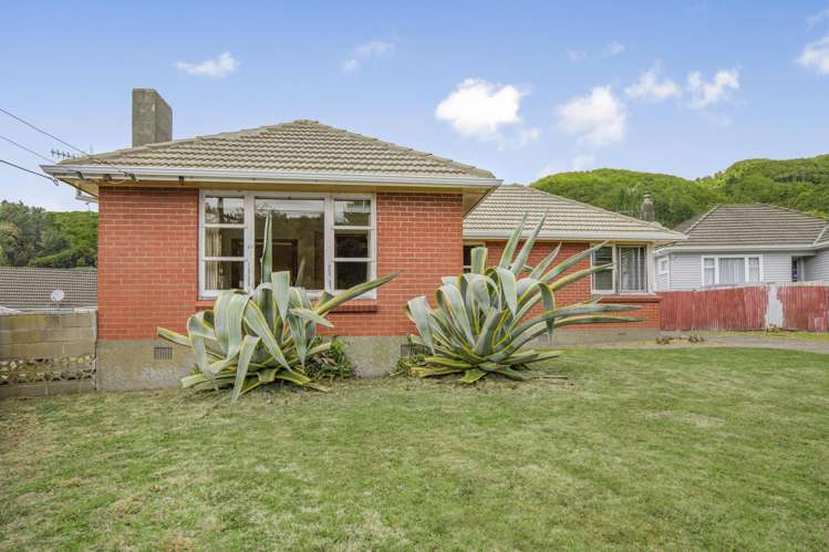 33 Lees Grove Wainuiomata_1