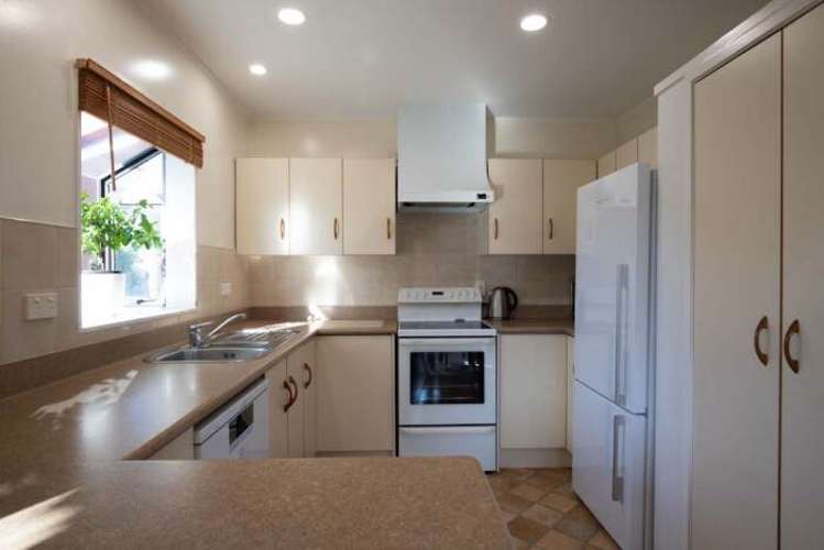 98 Sandspit Road Waiuku_12