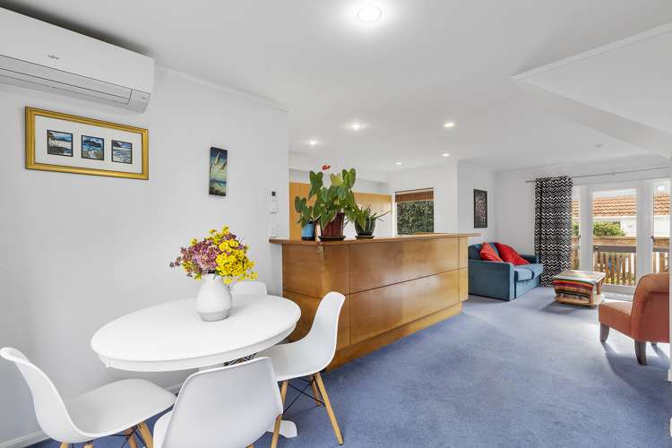 4/14A Glenmore Street Thorndon_1
