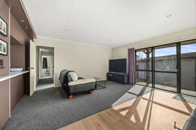 2/15 Hinemoa Avenue_2