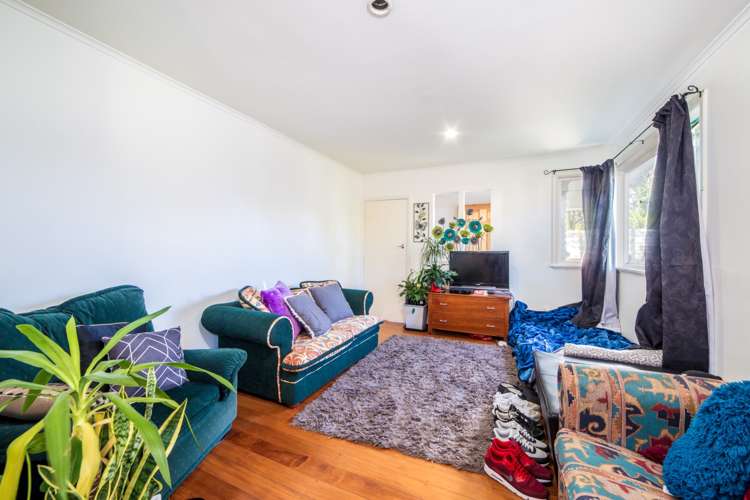 32 Blease Street New Lynn_11