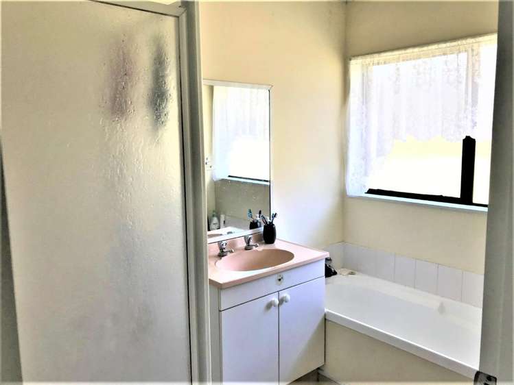 2 Sherpa Place Massey_14