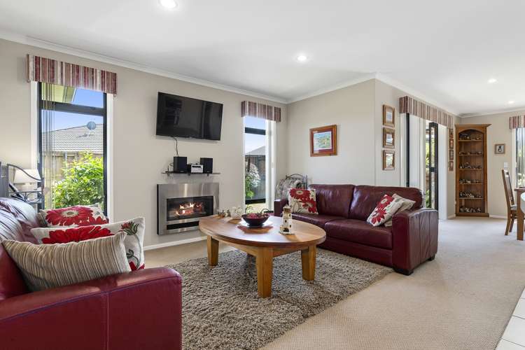 56 Winchester Place Rototuna North_1