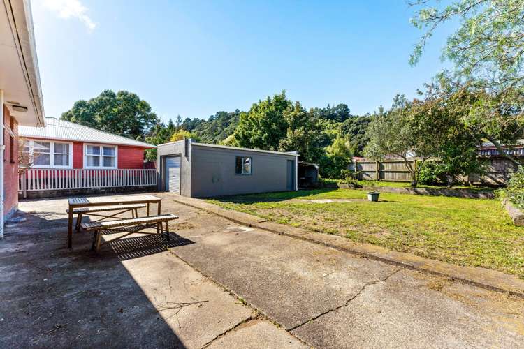 666 Main Road North Te Marua_19