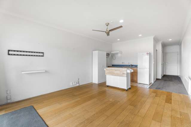 208/3 Morningside Drive 1726_3