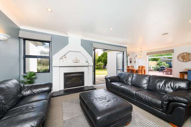 8 Almond Grove Feilding_1