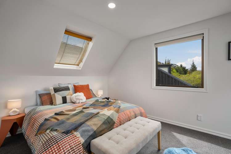 4 Goldleaf Hill Queenstown_12