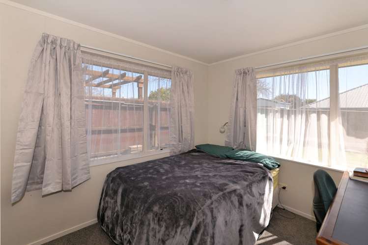 11 Maple Crescent Richmond_13