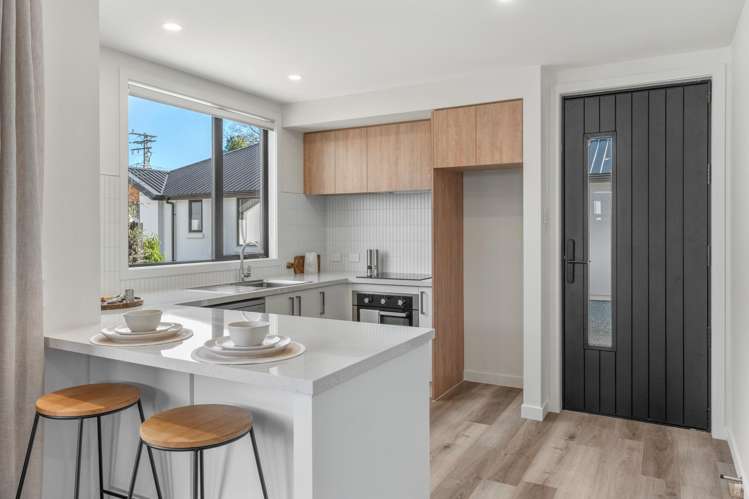 6 Armson Close_3
