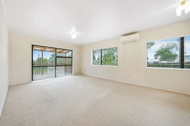 2/60 Flanshaw Road Te Atatu South_4