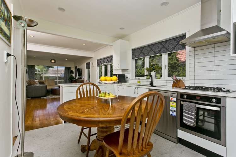 1/73 Chivalry Road Glenfield_18