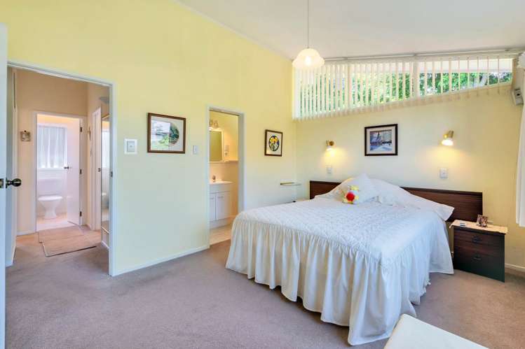 9 Bamfield Place Hillsborough_13