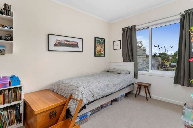 99 Astley Avenue New Lynn_11