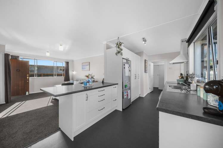 13 York Street Solway_5