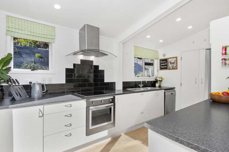 21 Burns Street Gate Pa_11