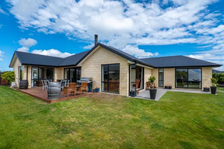 7 Coutts Lane West Melton_23