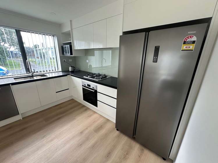 8A Gardiner Grove Mangere East_2