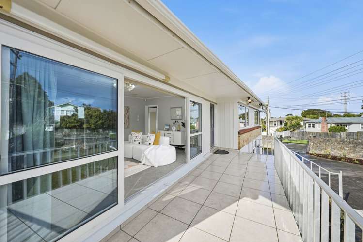 4 Meadow Crescent Te Atatu South_13