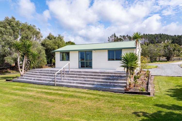 585 Cove Road Waipu_24