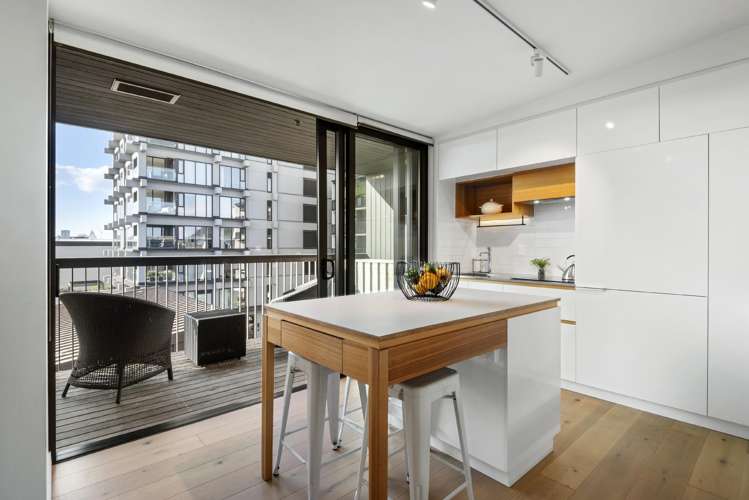 218/38 Khyber Pass Road_2