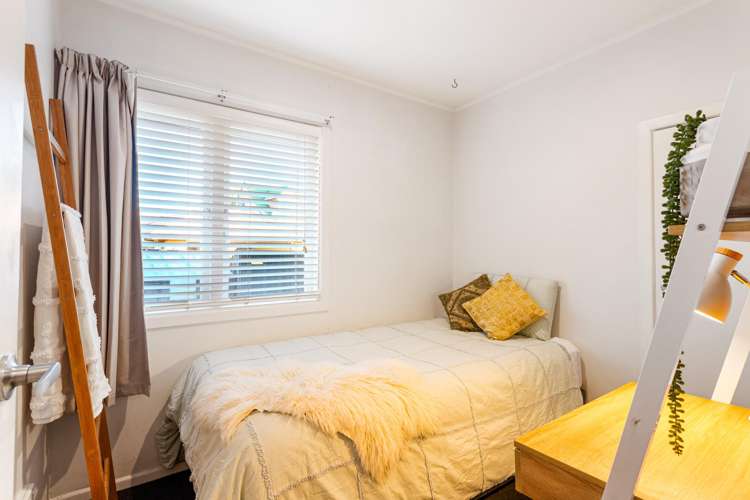 56 Vodanovich Road Te Atatu South_17