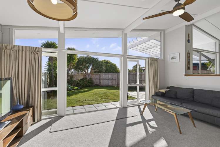 25 Waiwera Place Merrilands_15