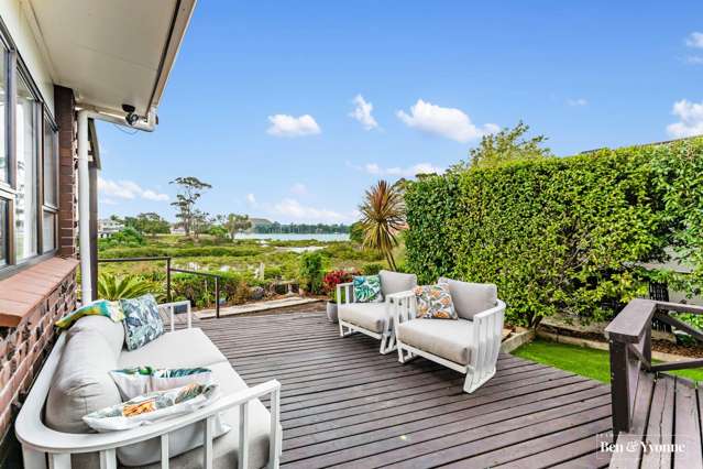 Uninterrupted Water Views - Sensational Home