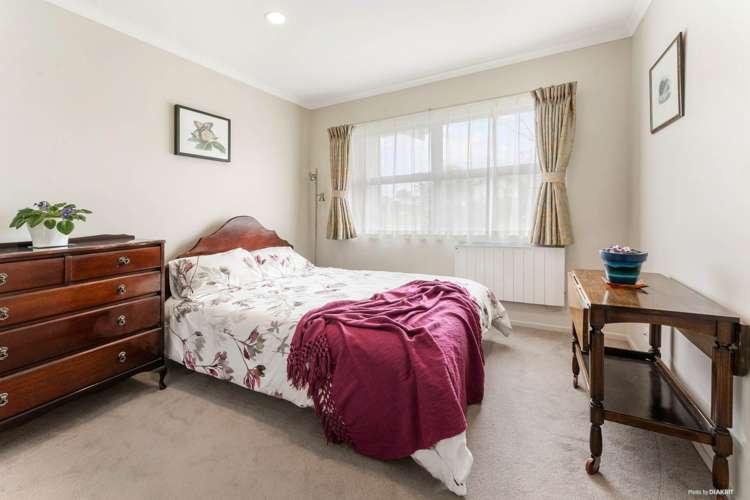 1 Kirkaldy Street Wattle Downs_10