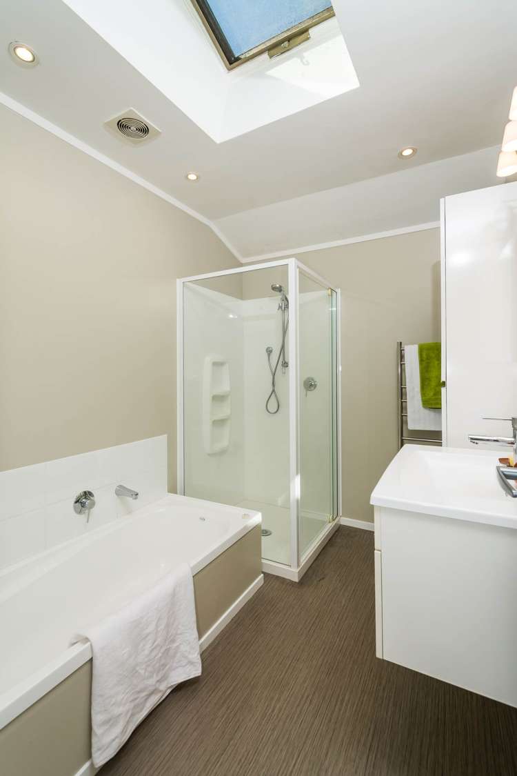 324b East Coast Road Sunnynook_16