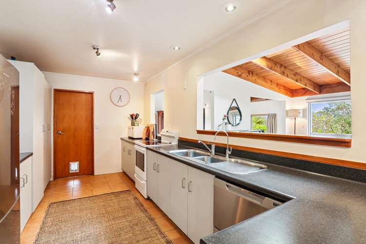 192 Carter Road Oratia_13