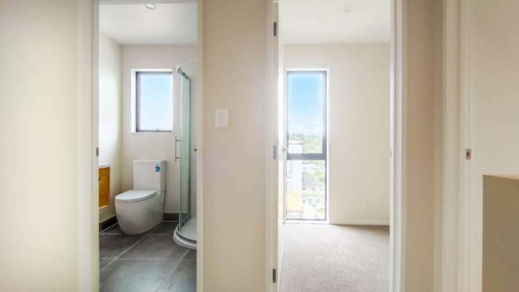 2/37 Ambler Avenue Glen Eden_12