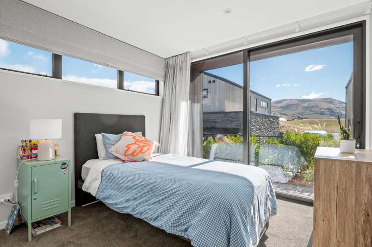 2 Eichardt Place Jacks Point_13