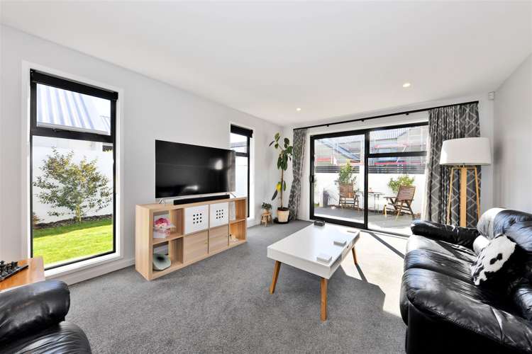 6 Faversham Lane Casebrook_6