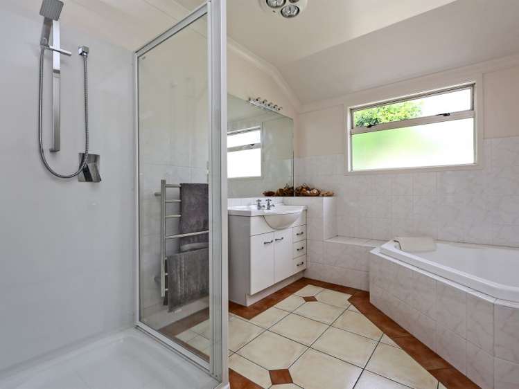 77 Kensington Drive Taradale_9