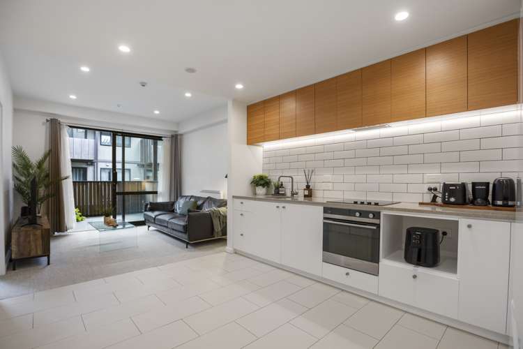 206/30 Enfield Street Mount Eden_3