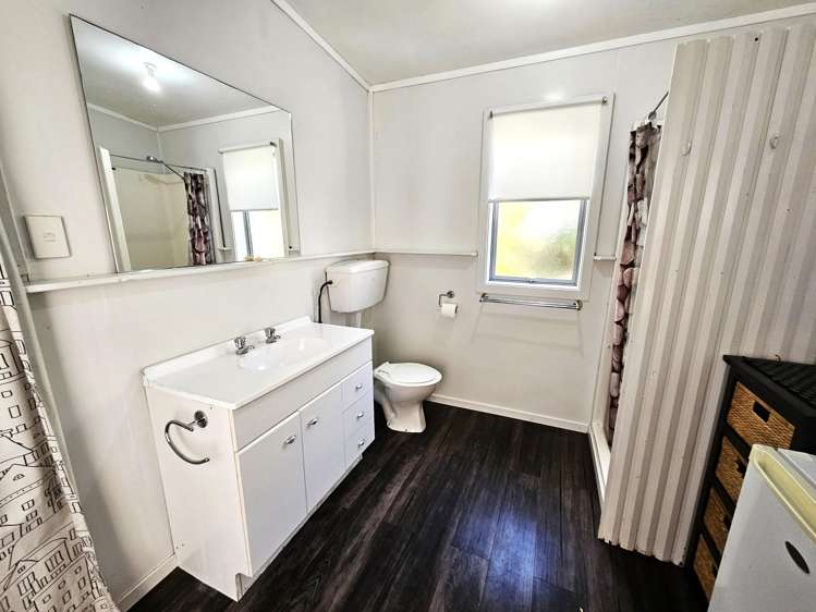 13 Kowhai Street Kaka Point_8