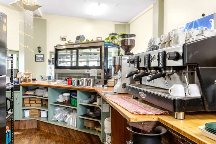 8 State Highway 10 Awanui_13