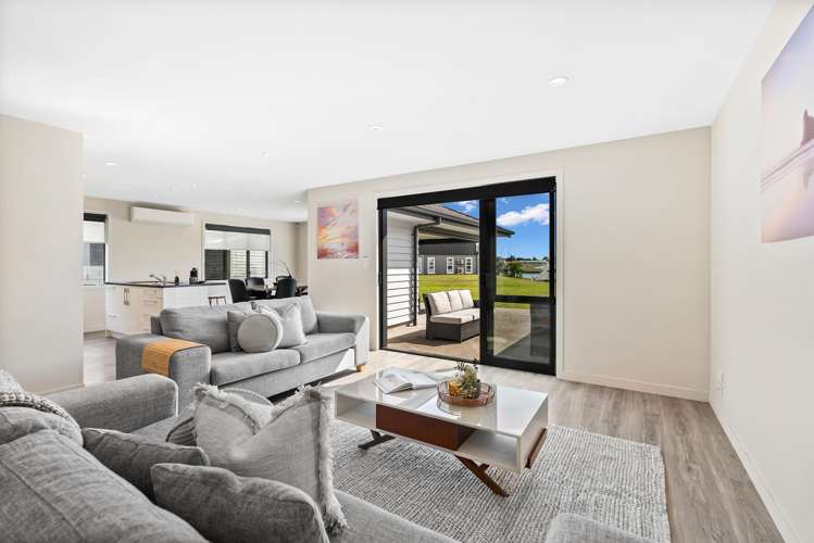 21 Waitemata Drive One Tree Point_10