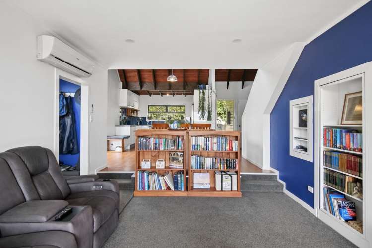 10 Lochinvar Place Hairini_12