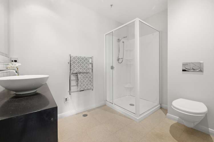 902/72 Devonport Road (Devonport Towers) Tauranga Central_10