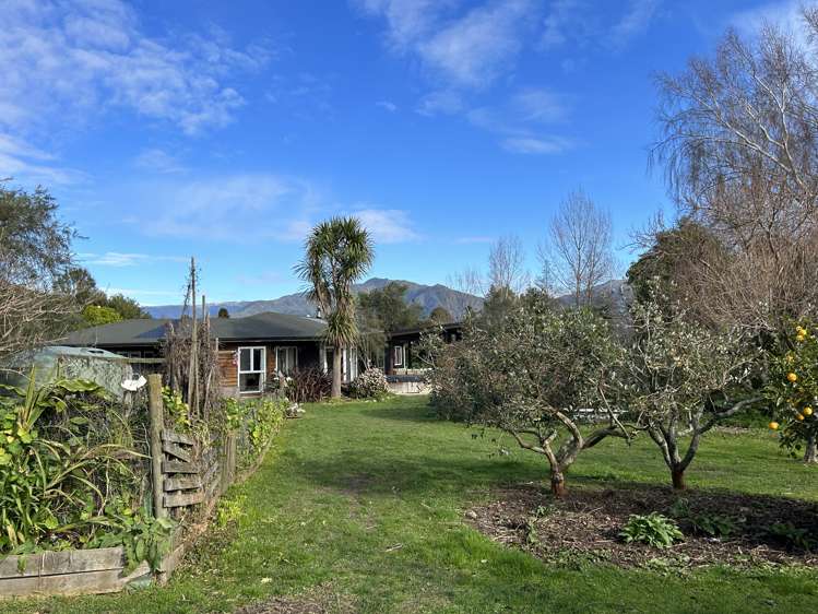 46 Park Avenue Takaka_19