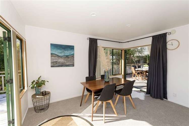 37a Amberley Avenue Te Atatu South_22