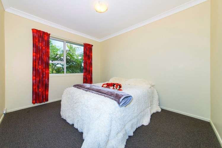 19 Scotstoun Place Glen Eden_13
