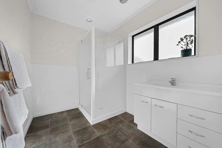 44A Edgewater Parade Waiuku_14