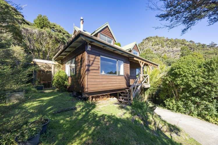 165 Lone Kauri Road Karekare_6