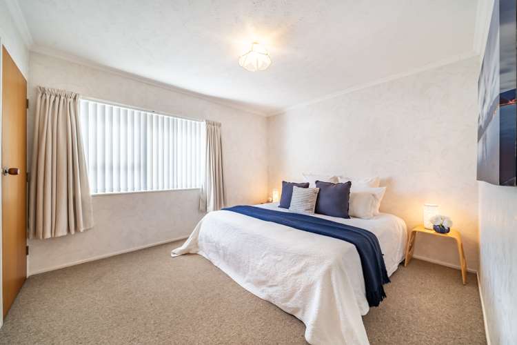 33 Shanly Street Brown Owl_7